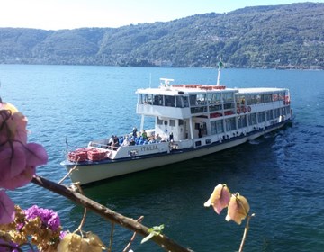 Navigazione sui Laghi