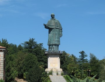 Arona e la statua di San Carlo